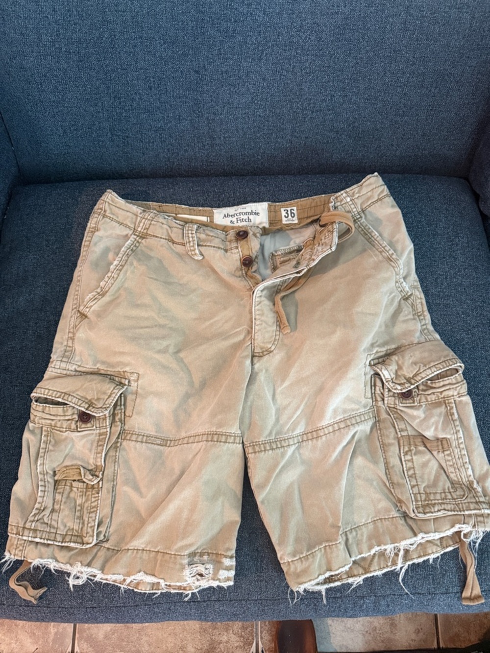 Abercrombie & Fitch Men’s Tan Cargo Shorts